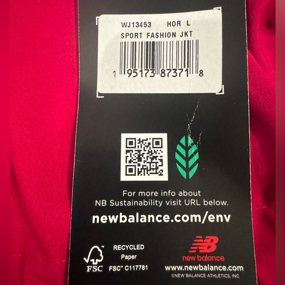 New Balance Red Fashion Jacket NWT Size Large - Picture 8 of 10